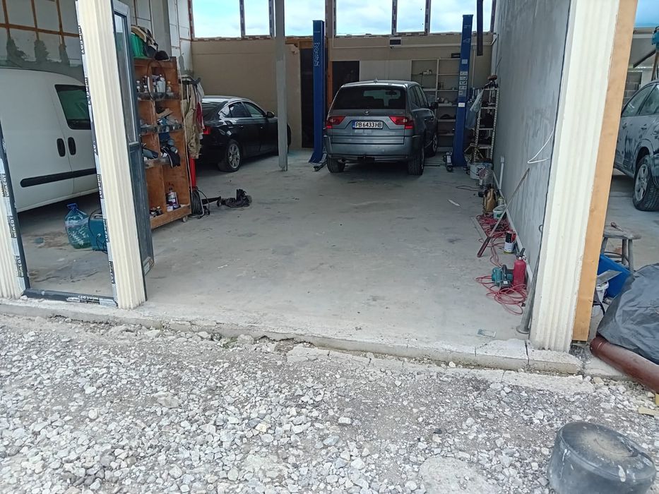 Дава се под наем Гараж / Паркомясто в Асеновград - 115 кв.м за 867 € - Снимка #4