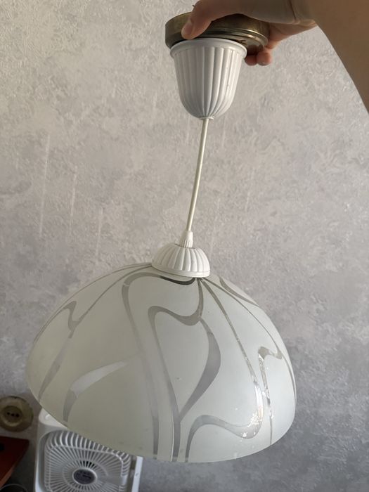 Продам люстру красивая необычная