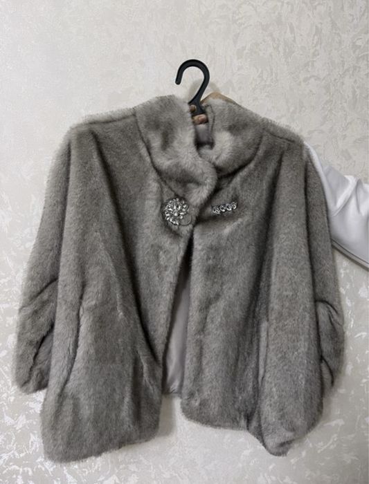 Женская верхняя накидка