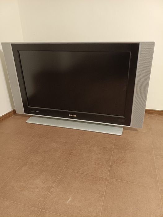 Продам телевизор PHILIPS б/у