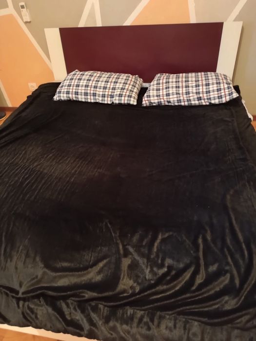 Двухспальная кровать