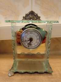 Ceas de masa cu suport sticla și oglinda