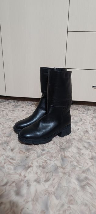 Женские зимние сапоги не ношенные