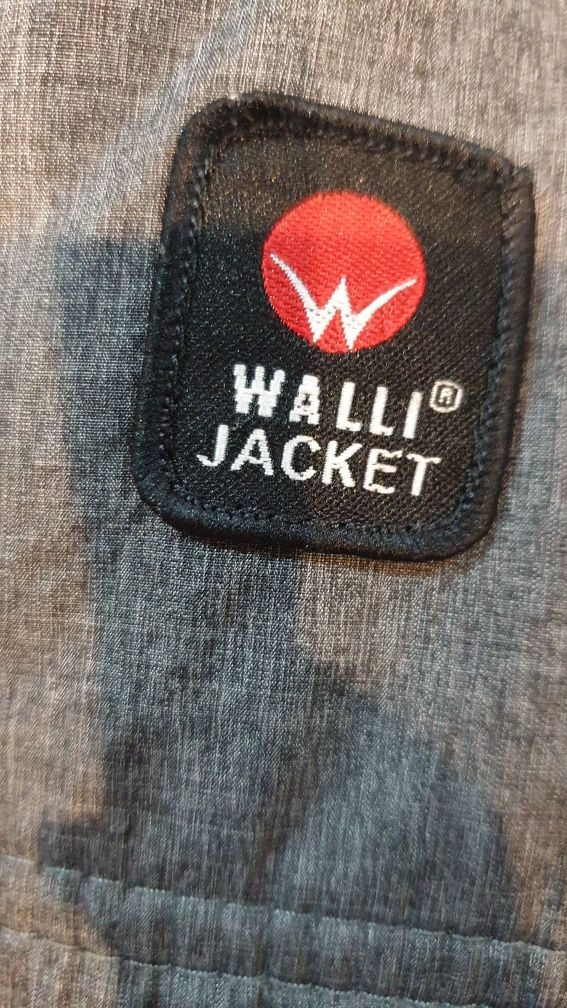 Geaca Wallis jacket pt 9-10 ani