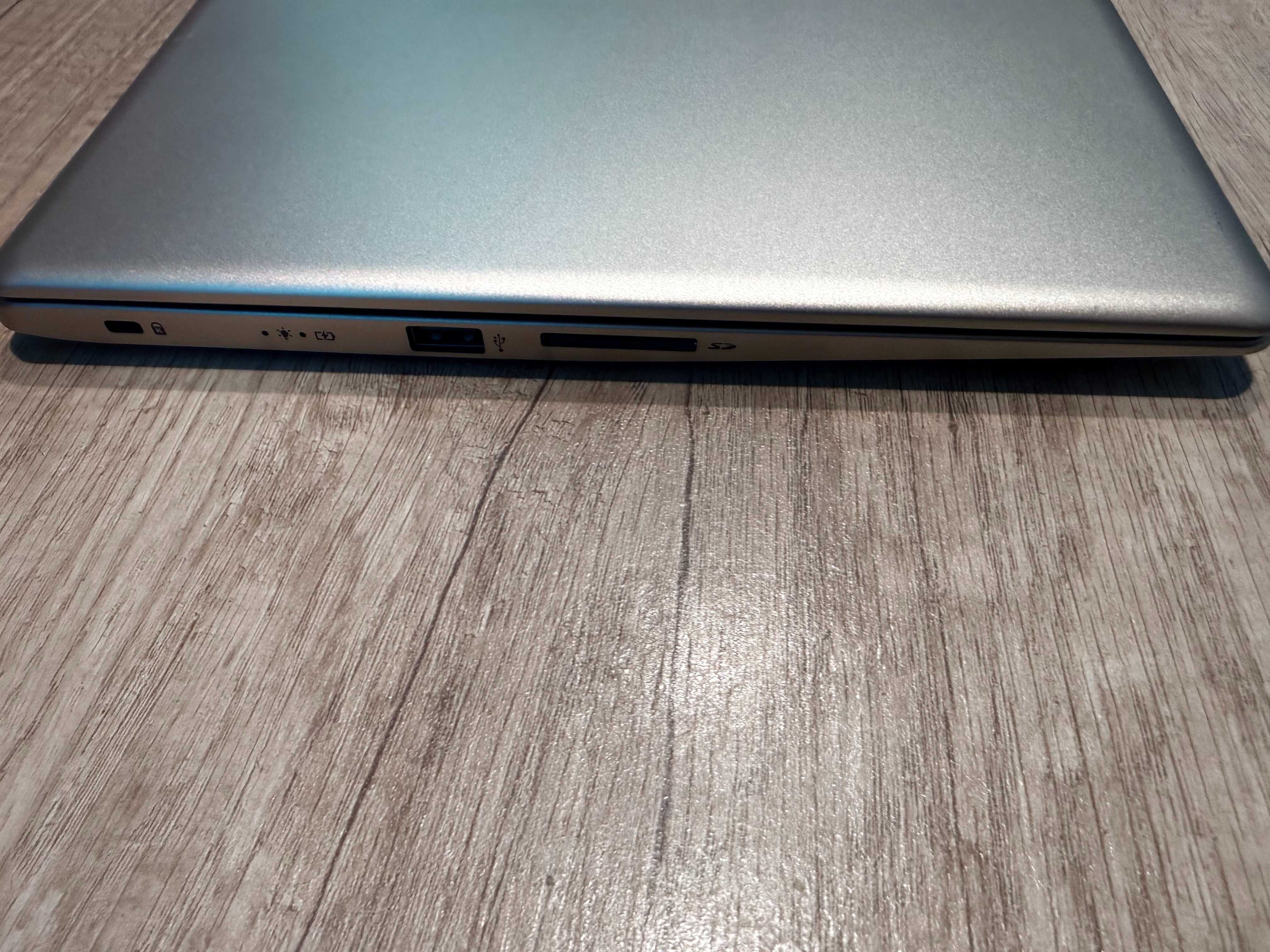 Acer Swift 1,IPS Full HD дисплей, Windows 10 - готов за употреба