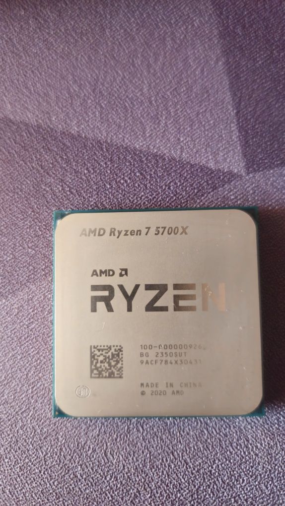 Продавам Ryzen 7 5700X AM4
