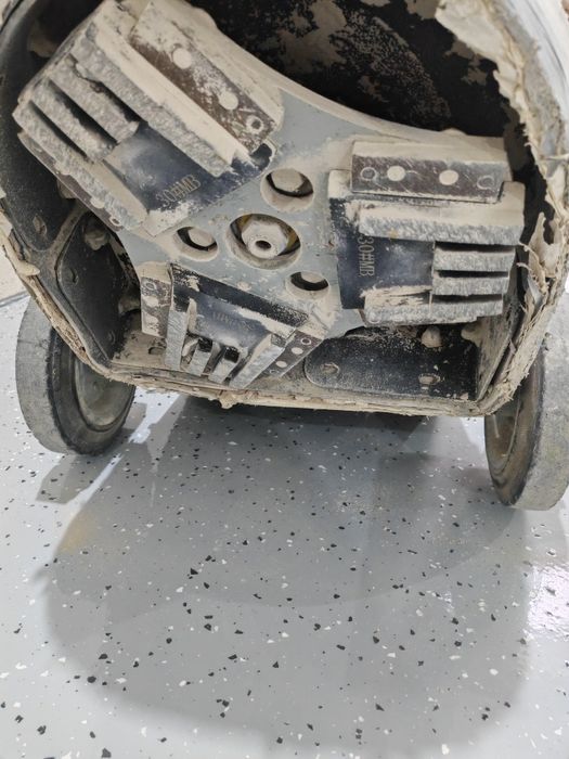 Шлифовальная машинка по бетону