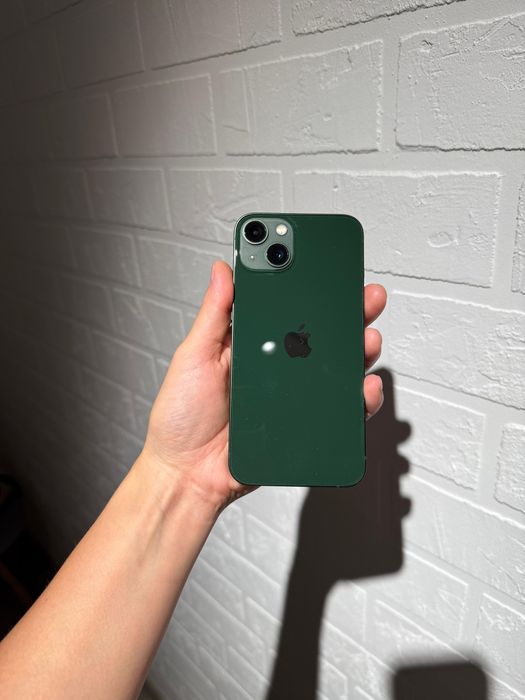 Продам айфон 13 в хорошем состоянии.