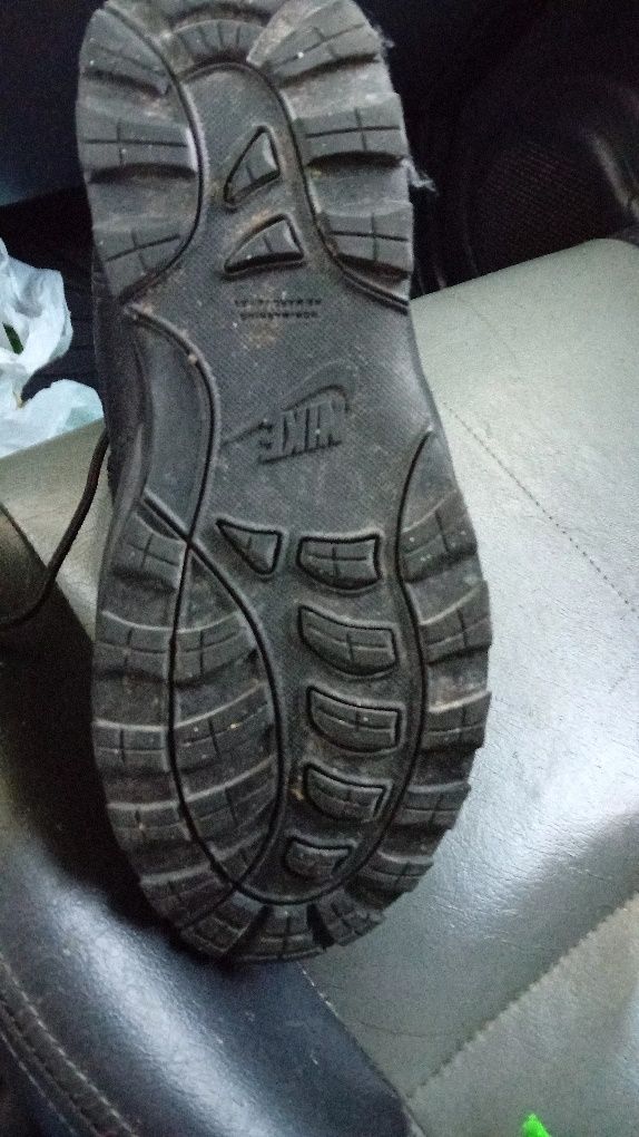 Боти Nike номер 38,5
