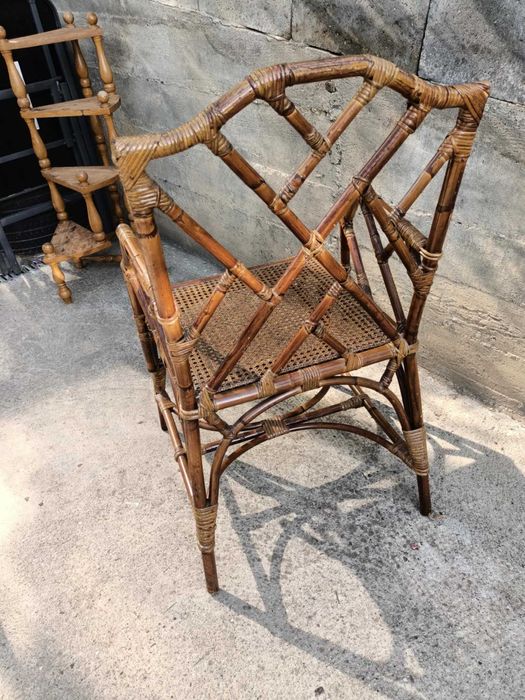 Scaun deosebit  din bambus