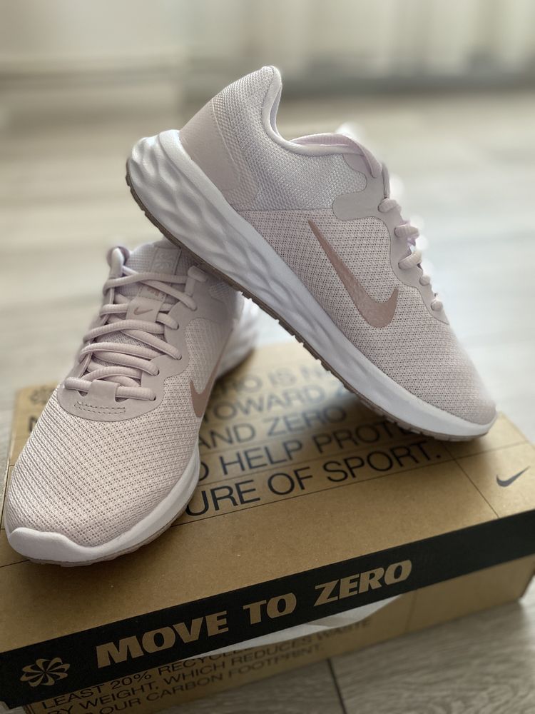 Adidasi noi W Nike Revolution 6 NN, marimea 36