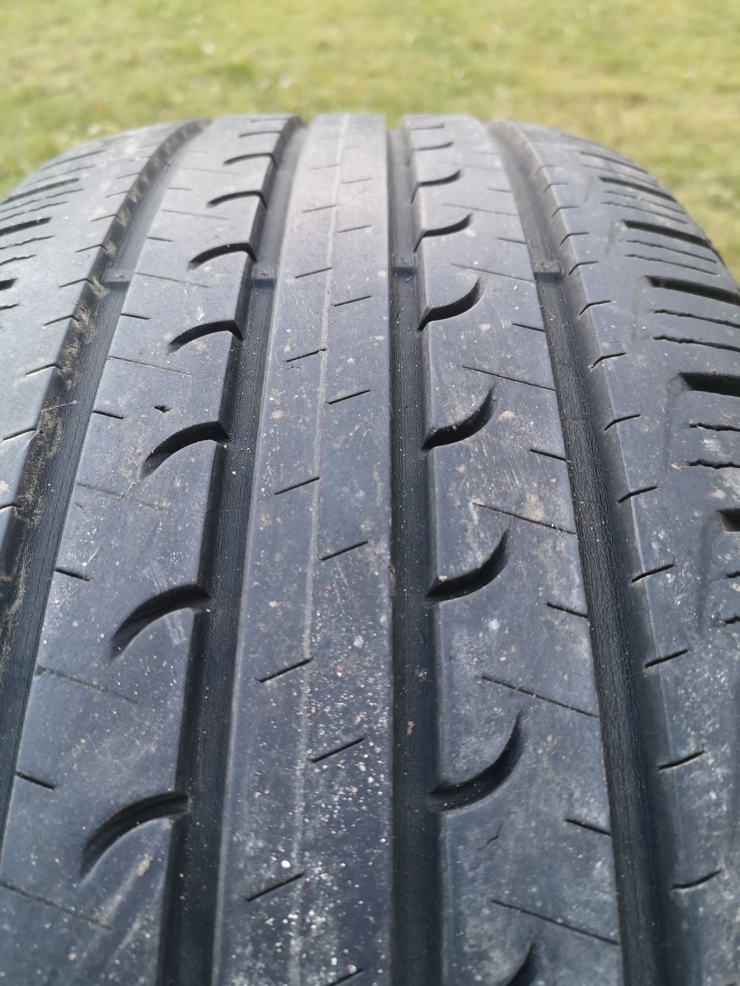 Goodyear efficient grip (M+S) 235/65/17 DOT 0620