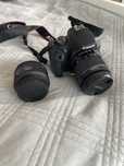 DSLR CANON EOS 2000D +obiectiv 18-55 mm + obiectiv 50 mm + trepied