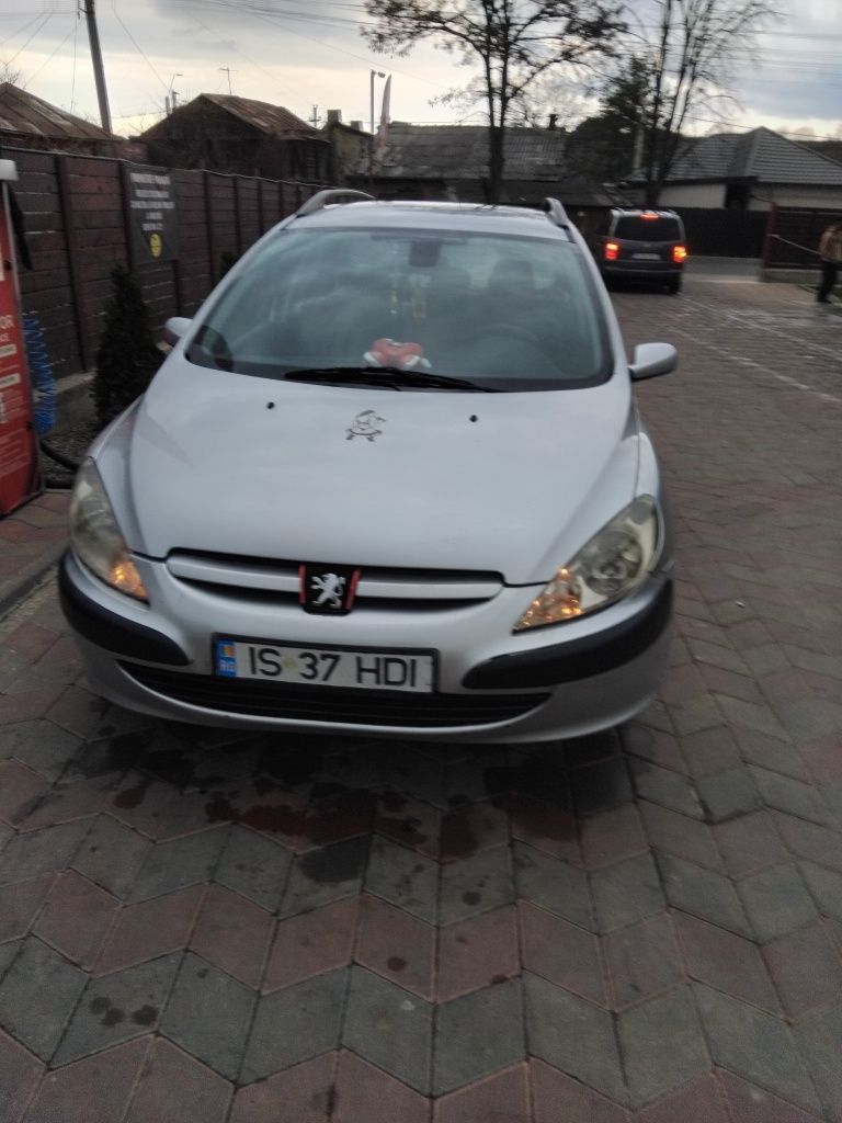 De vânzare Peugeot mașina merge foarte bine