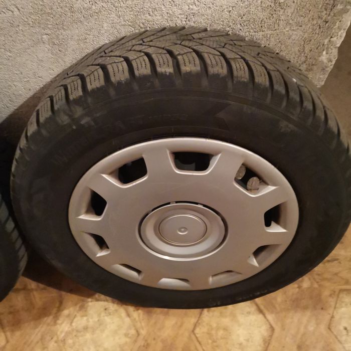Гуми 195/65 15 с джанти за Vw