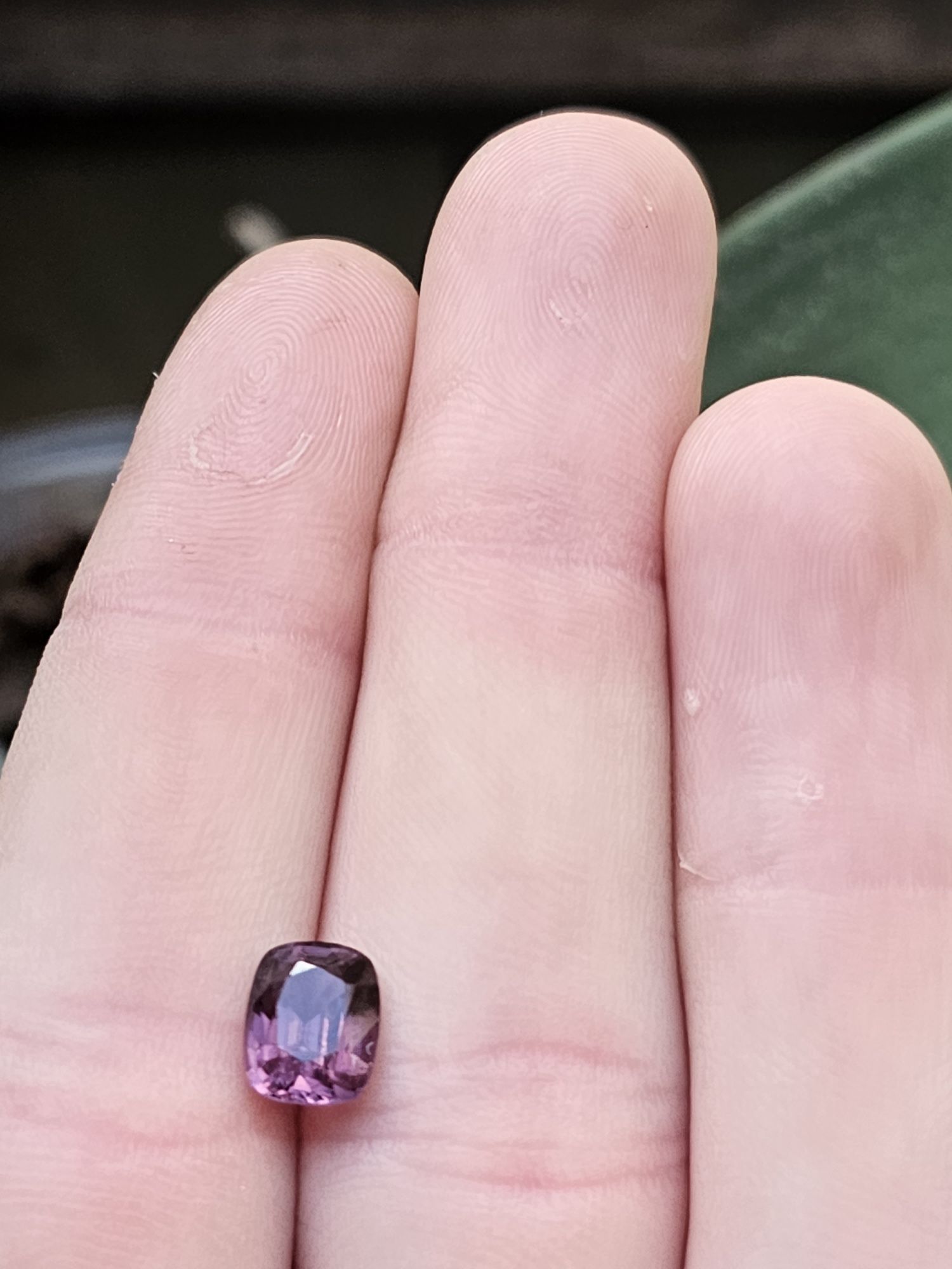 Spinel 2.20ct Purplish pink Cushion burma(p prețioase,diamante)