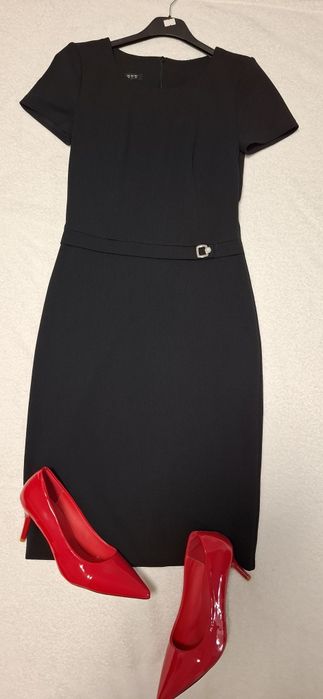 Елегантни дамски рокли