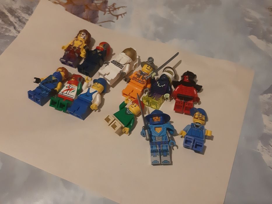 Lot 12 Figurine Lego Originale