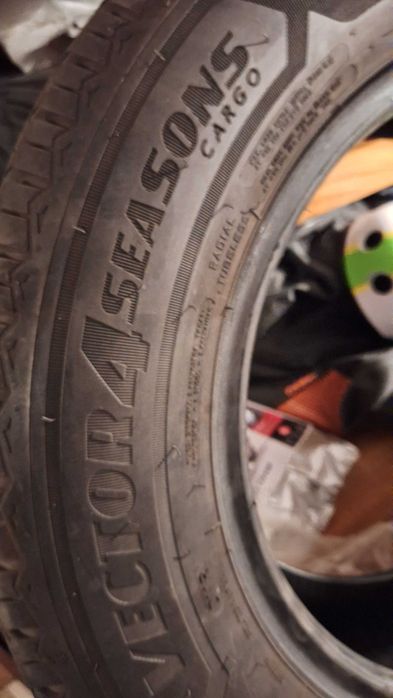 Всесезонни гуми Goodyear Vector 4 Seasons Cargo 215/65 R16C 109/107T