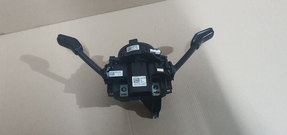 Spira volan cu manete passat b8 golf 7 tiguan 5Q0953569A