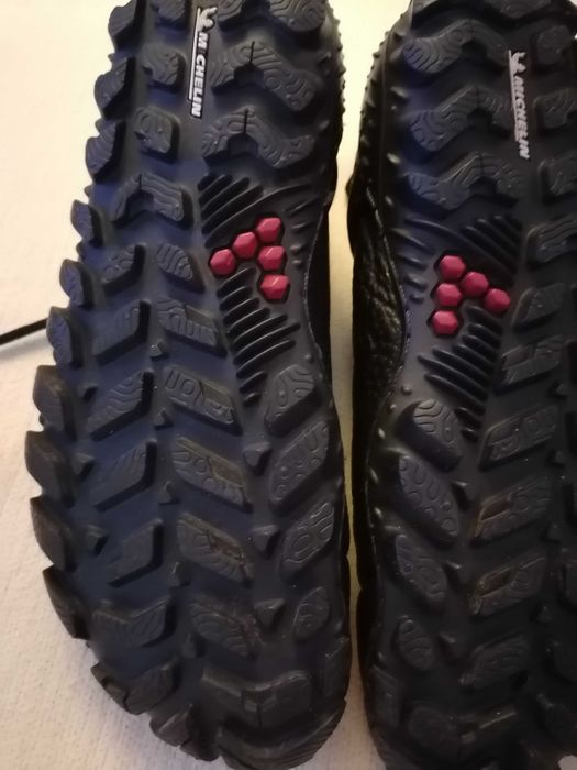 Vivobarefoot trekkings