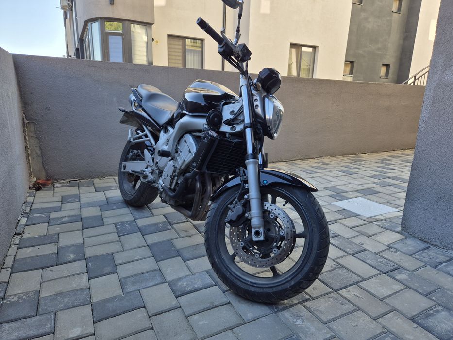 Yamaha FZ6-N Fazer