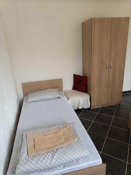 Дава се под наем Къща в Бургас, Пристанище Бургас - 170 кв.м за 183.6 € - Снимка #14