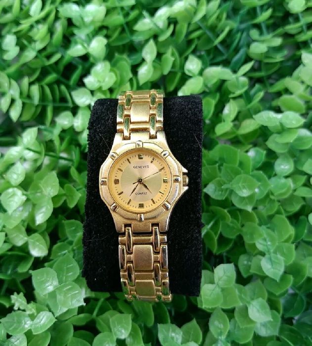 Дамски часовник Geneves - 25 лв