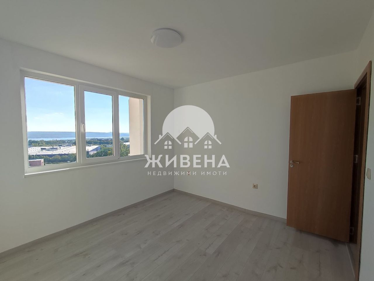 Продава се Четиристаен апартамент в Варна, Кайсиева градина - 80 кв.м за 1749 €/кв.м - Снимка #8