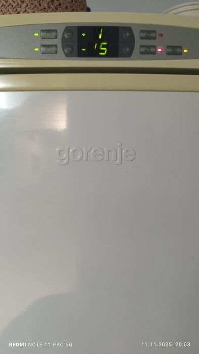 Vând combina frigorifica gorenje.