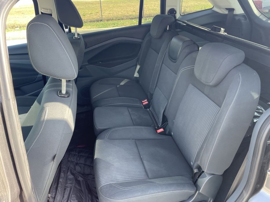 Ford C-max , benzina 125 CP