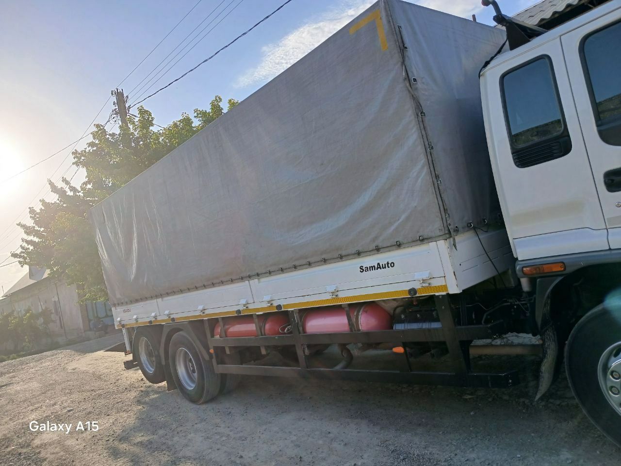 10 tonnalik isuzuni bortavoy kuzufi sotiladi tel