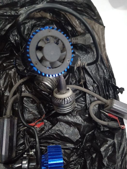 Подаётся Led Лампа Б/У