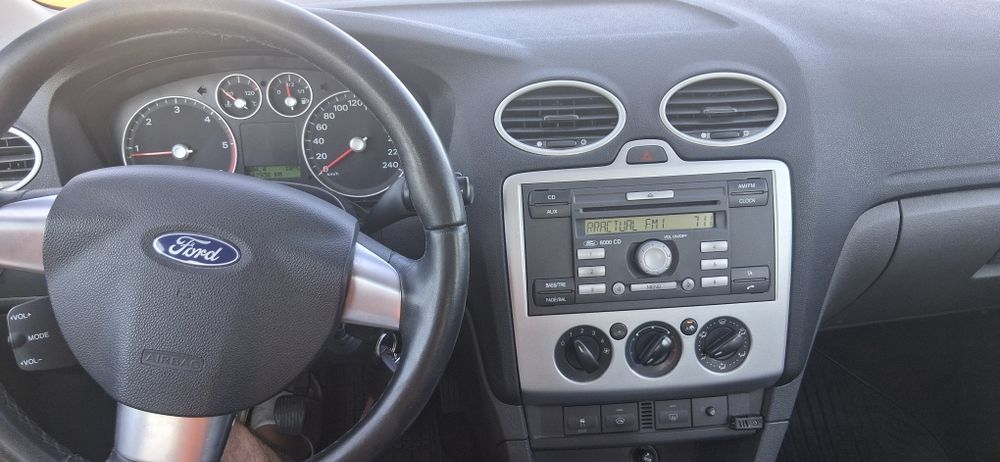 Vând Ford Focus Trend Plus 1,6TD