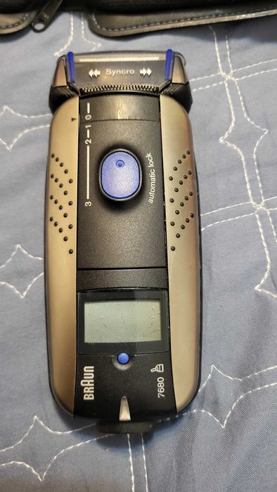 BRAUN 7690 Aparat de Barberit nu se incrca de colectie piese fuctional