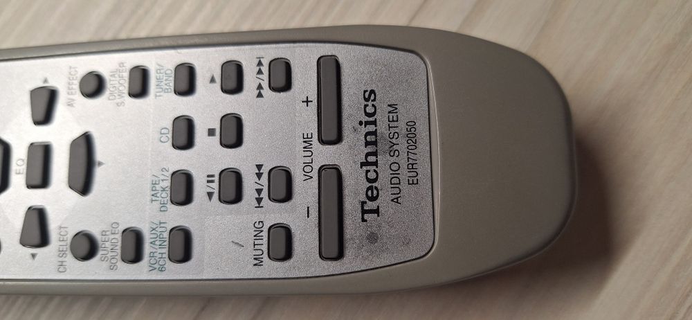 Telecomanda originala Technics si Nakamichi