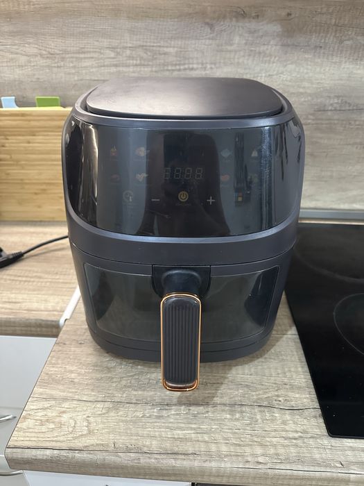 Air Fryer 8L – 2400W, отлично работещ