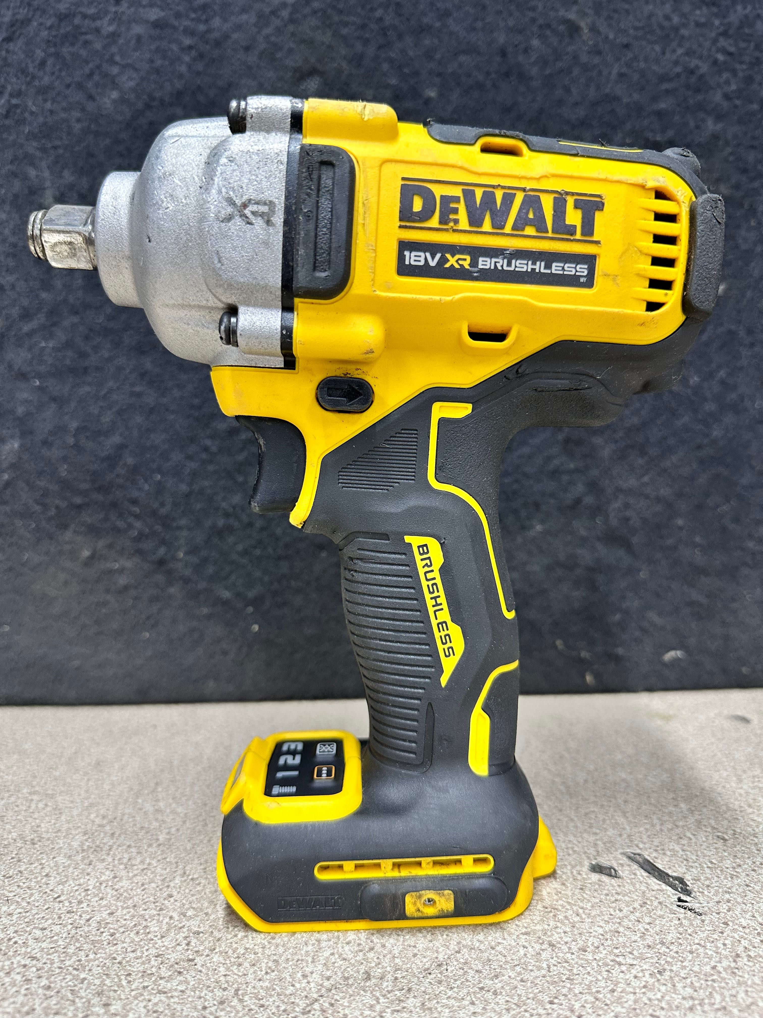 Dewalt гайковерт DCF891 18v 1/2 812Nm
