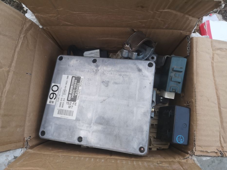 Kit  complet PORNIRE ECU Toyota Yaris 1.0, garanție, doar 300 lei