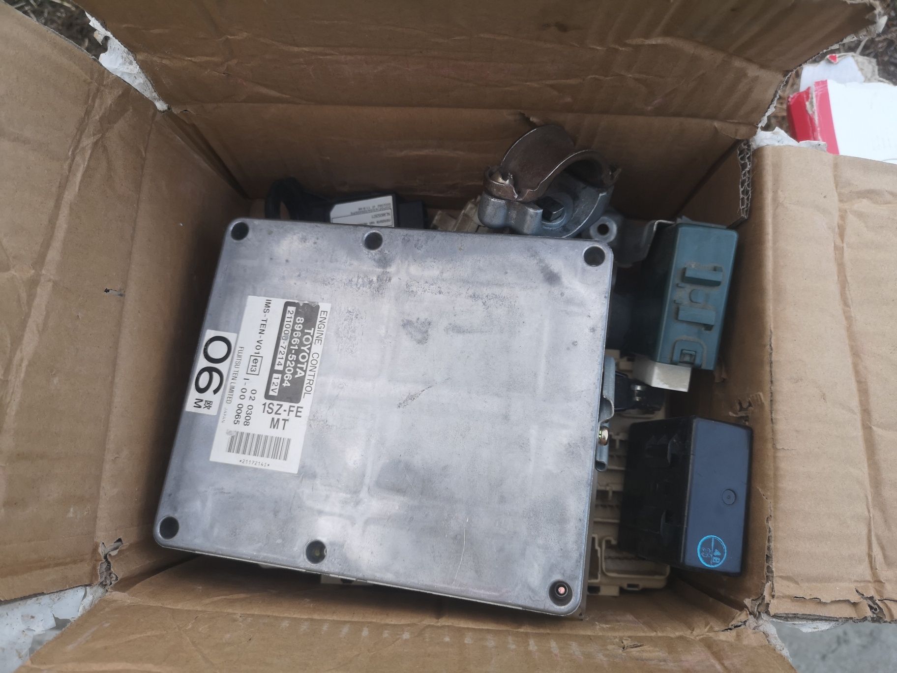 Kit  complet PORNIRE ECU Toyota Yaris 1.0, garanție, doar 400 lei