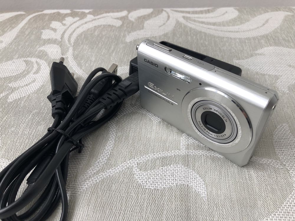 Дигитален фотоапарат Casio Exilim