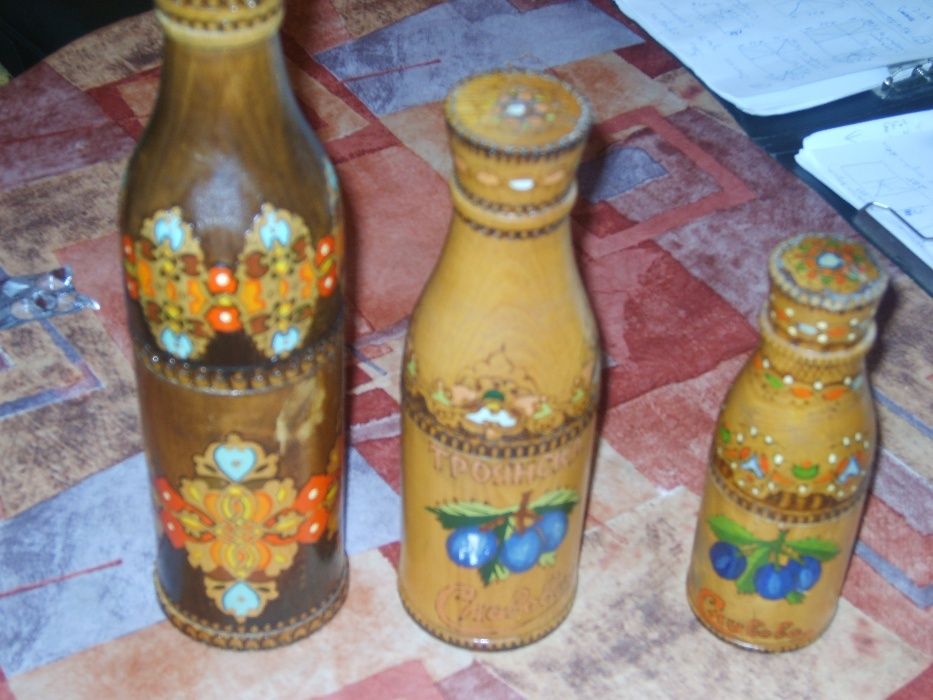 Пирографирана дървени бутилки и дървена индийска кутия