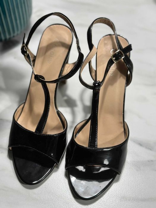 Vand sandale dama impecabile