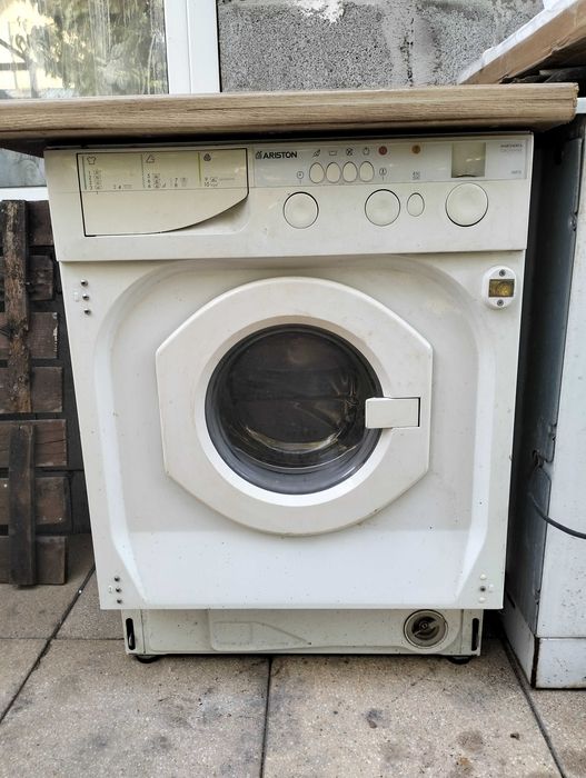 Продам Стиральную машинку Аристон Б/У  ИТАЛИЯ
