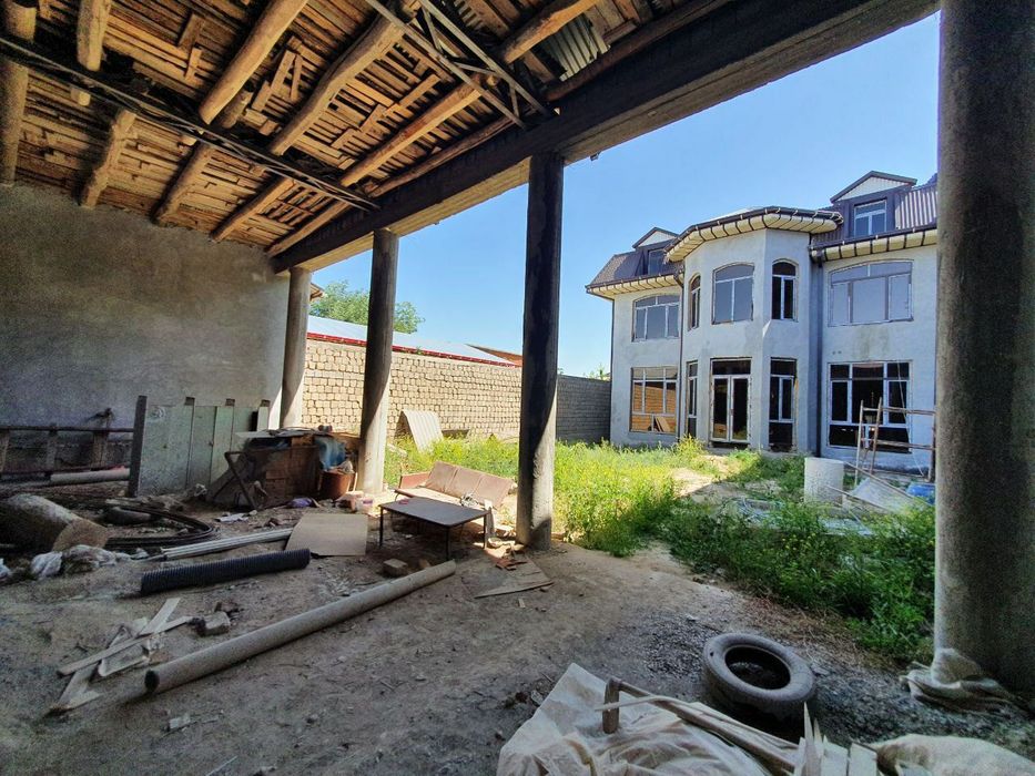 Срочно продаётся 3х этажный дом