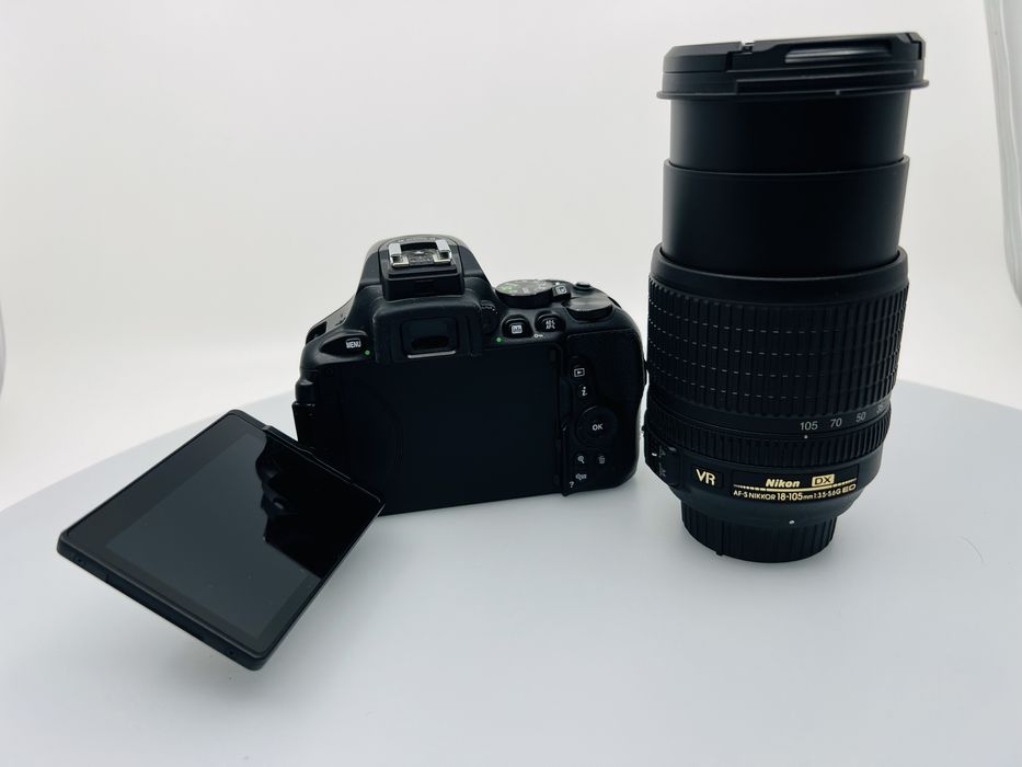 Nikon D5600 + Obiectiv AF-S 18-105mm/Pret fix!