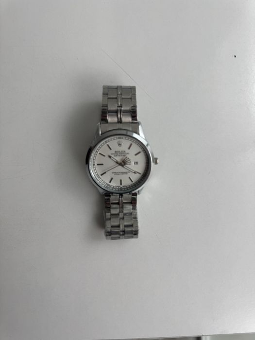 Rolex Datejust с белым циферблатом