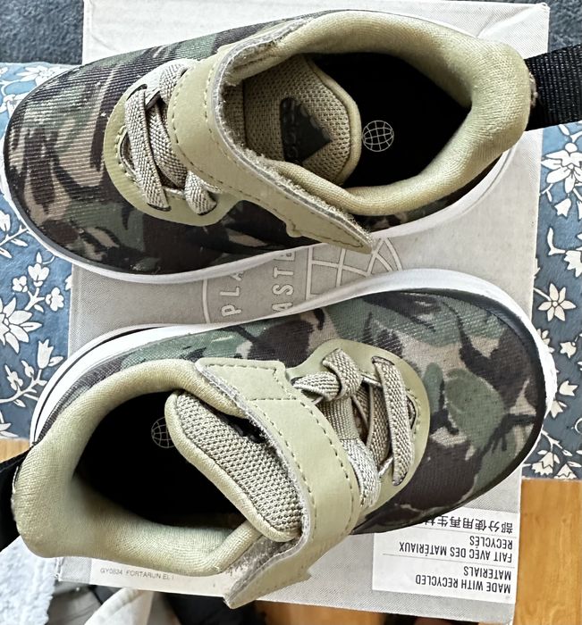 Adidasi Adidas pentru bebelusi