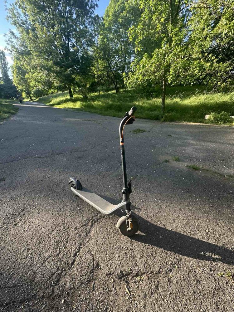Ninebot E2 PLUS II kick scooter