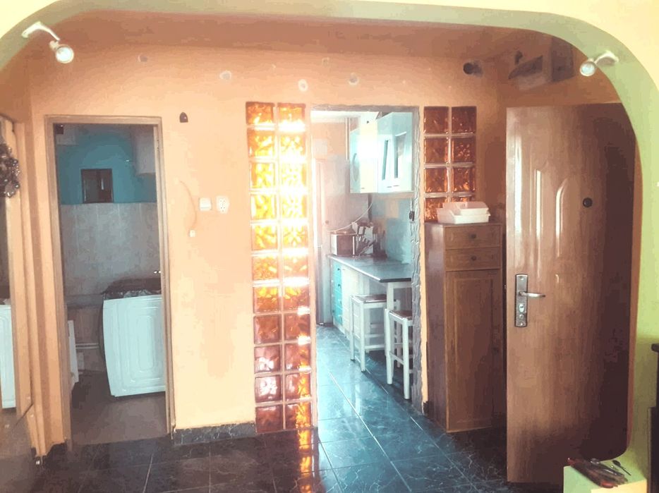 Apartament de închiriat cu 3 camere în Brad jud Hd